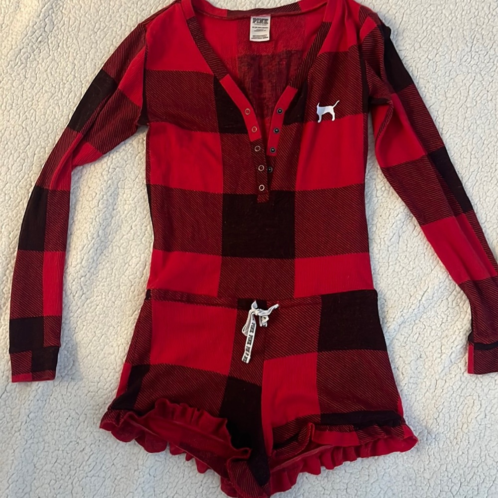 Pink buffalo black/red wore once hung dried
